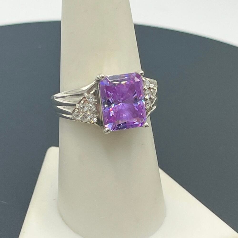 DIAMONIQUE Purple Radiant Cut Cubic Zirconia Sterling Silver Ring size‎ 8.25